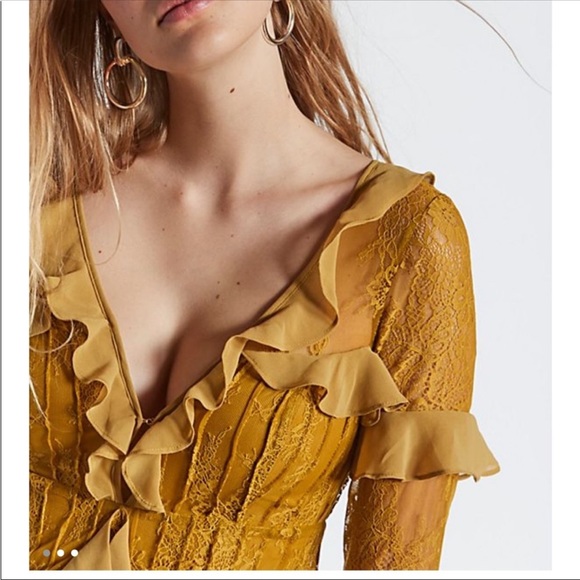 NWOT For Love Lemons Daphne Chartreuse Dress M - Picture 2 of 9